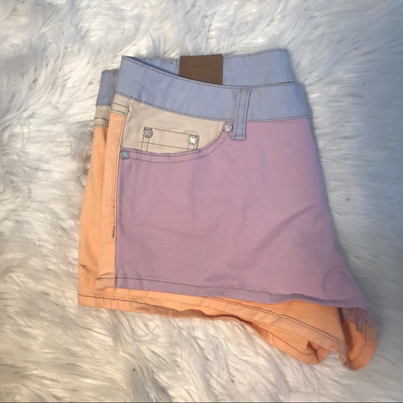 Insight Color Block Shorts - Picture 3 of 4
